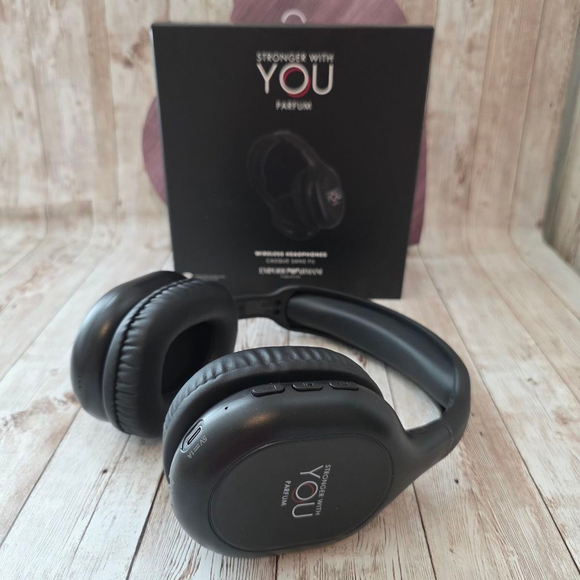 Unisex Emporio Armani Stronger With You Black Over-Ear Headphones